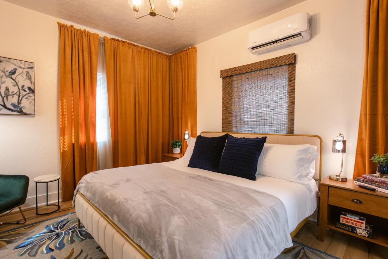 Oakdale Suites - Master Property Медфорд Екстер'єр фото