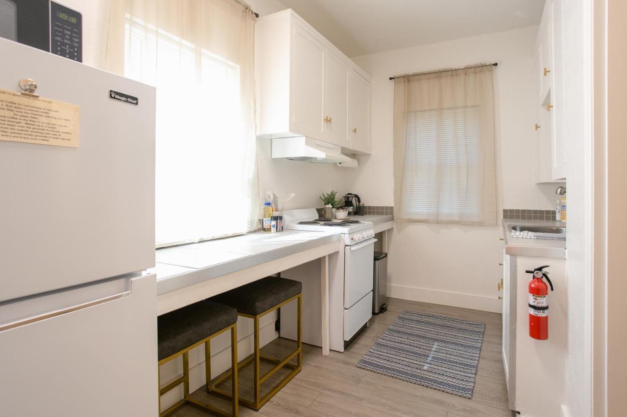 Oakdale Suites - Master Property Медфорд Екстер'єр фото