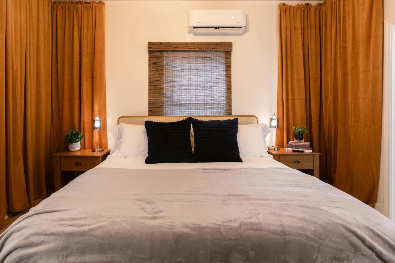 Oakdale Suites - Master Property Медфорд Екстер'єр фото
