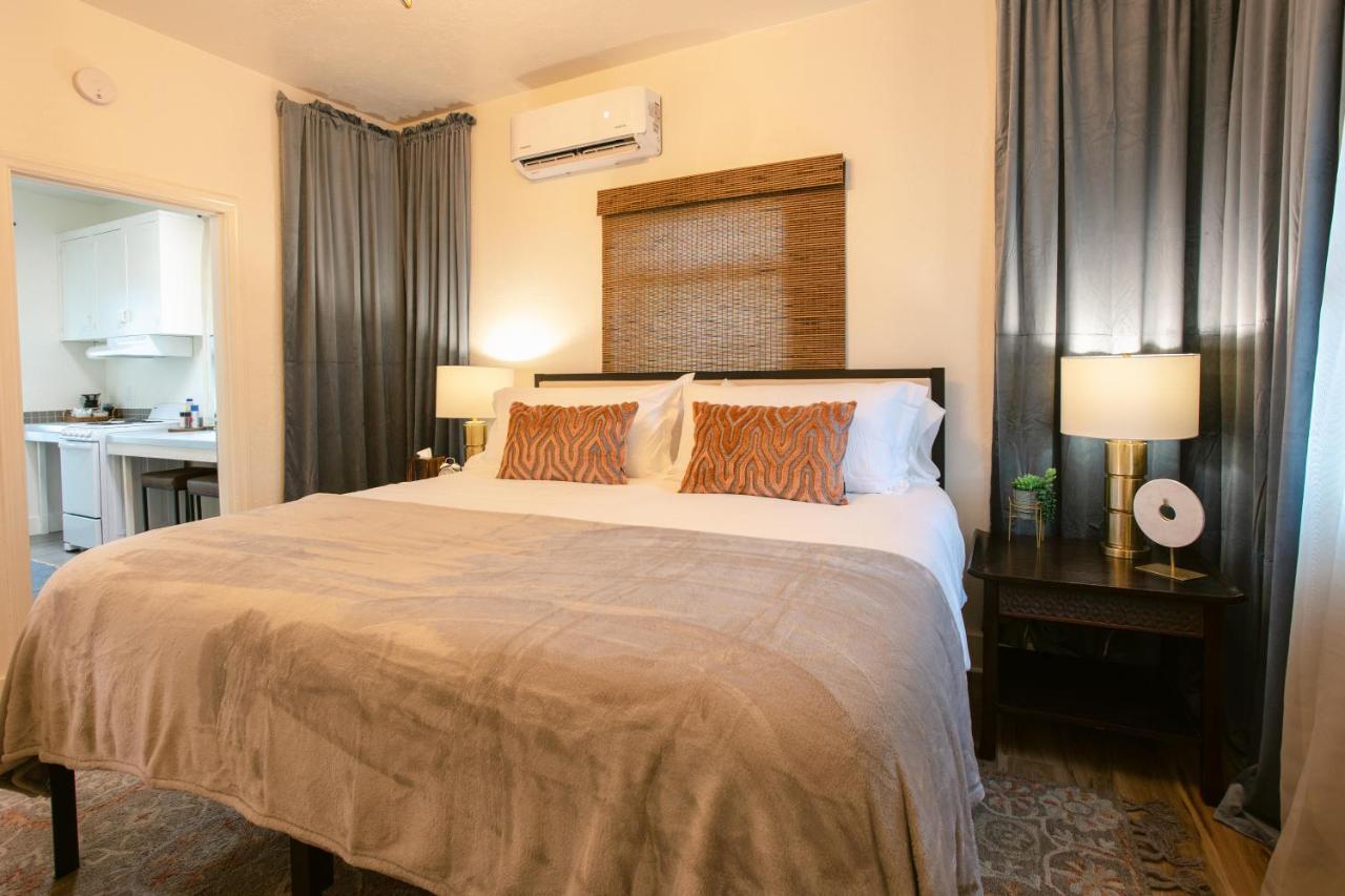 Oakdale Suites - Master Property Медфорд Екстер'єр фото